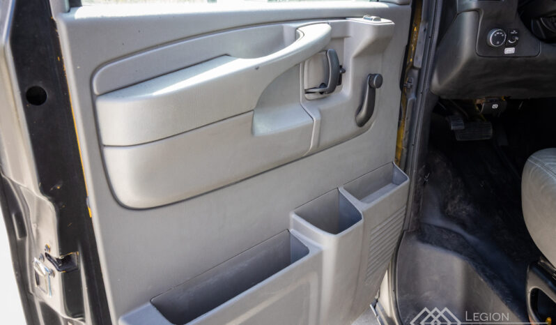 2015 GMC Savana P4 LED Truck full