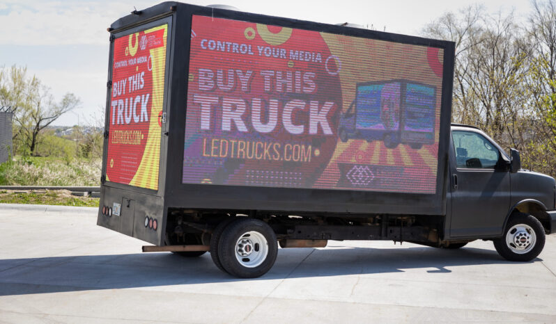2015 GMC Savana P4 LED Truck full